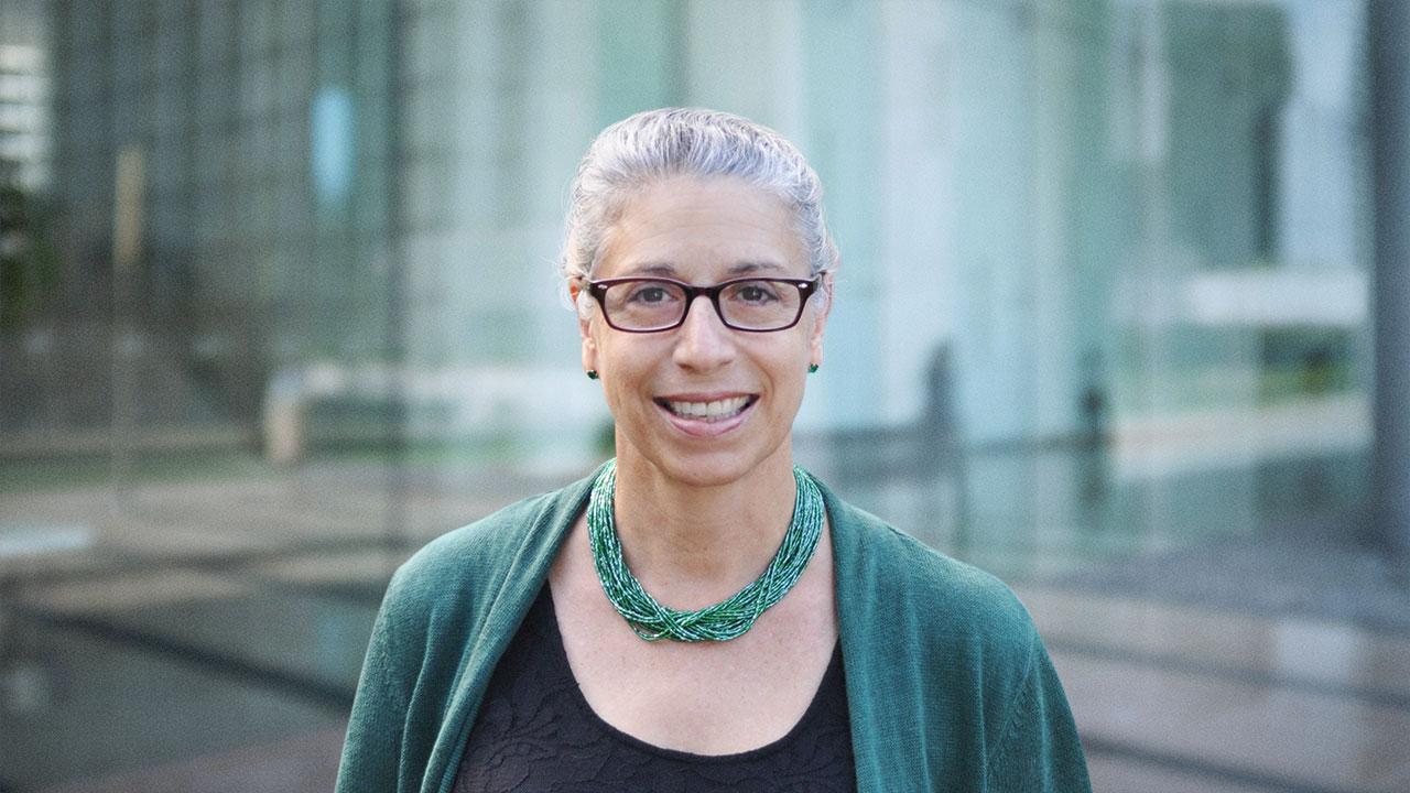 Headshot of Dr. Catherine Courtney